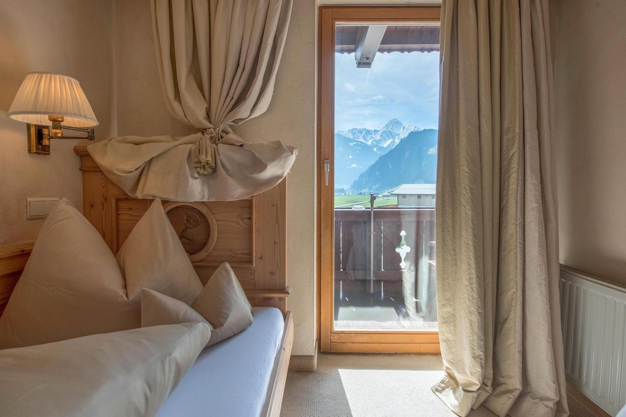 Hotel Alpenblick Zillertal 힙파흐 객실 사진